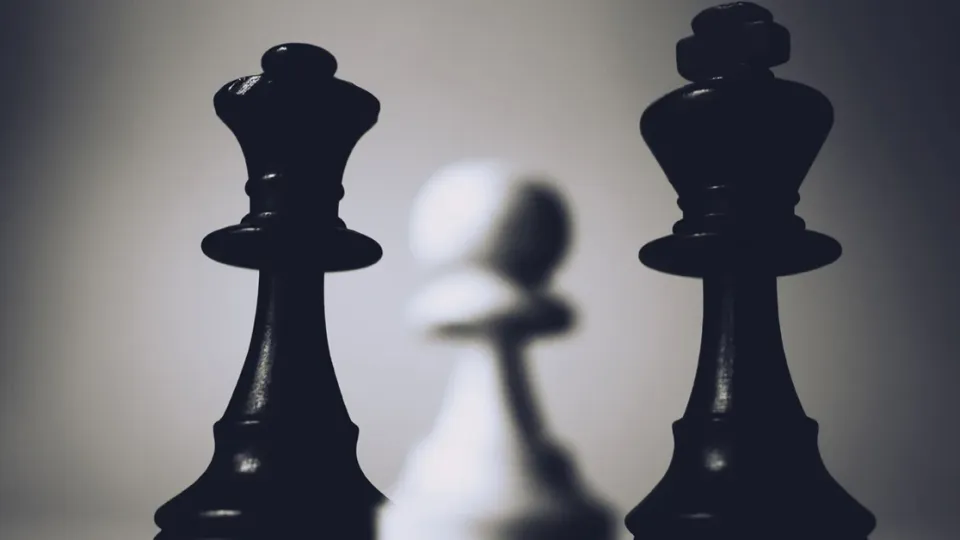 ជាប់​ព្រះ​ជាម្ចាស់