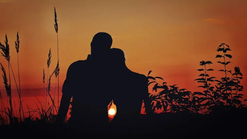 ជួយ​បំពេញ​បន្ថែម​